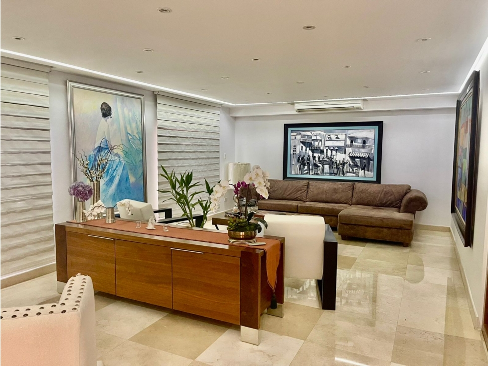 VENTA DE CASA EN CLAYTON