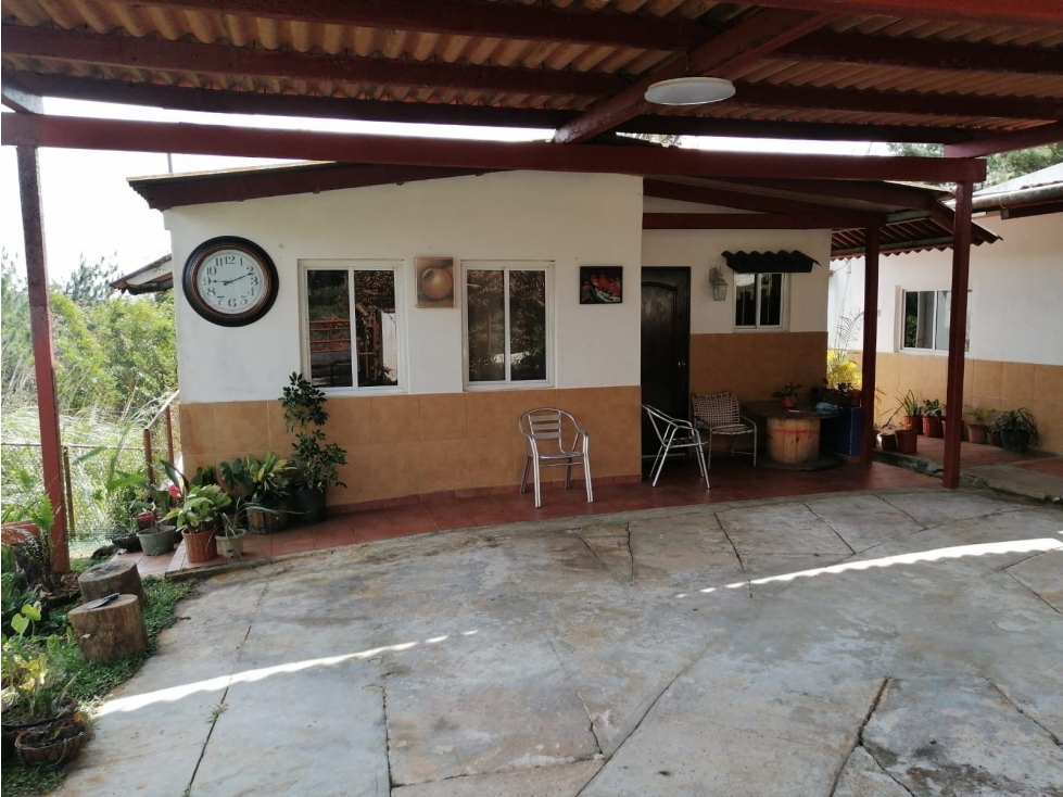 VENTA DE CASA EN ALTOS DE CERRO AZUL — foto 2