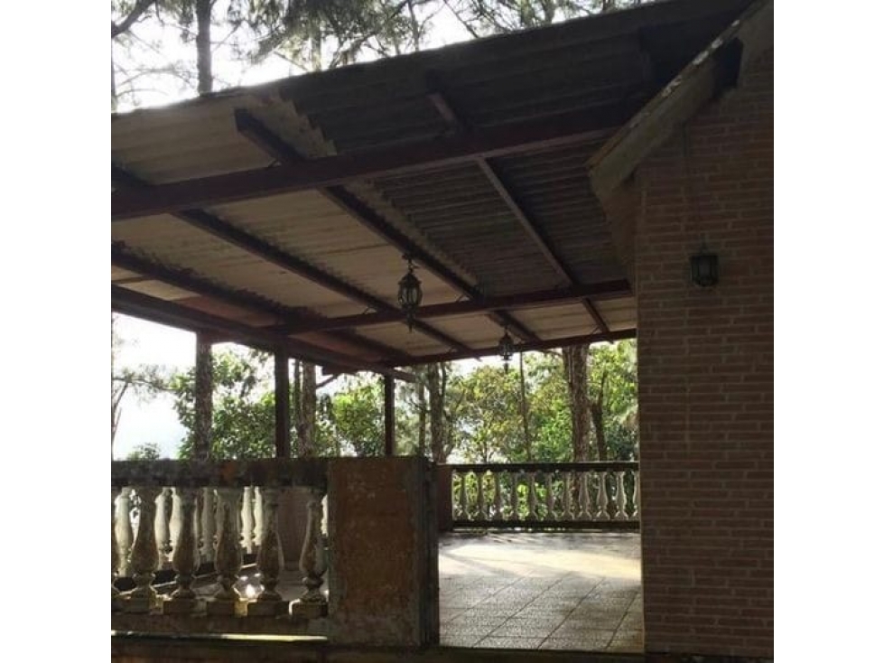 VENTA DE CASA EN ALTOS DE CERRO AZUL - 5