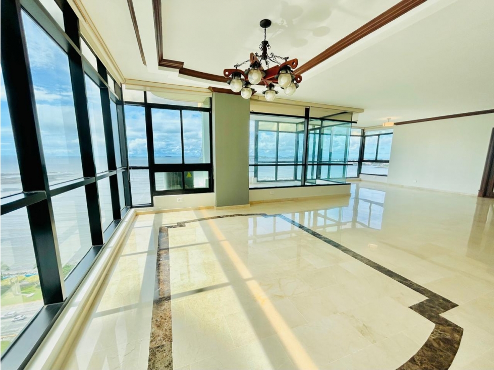 Se vende departamento en Avenida Balboa, Torres Miramar Plaza — foto 2