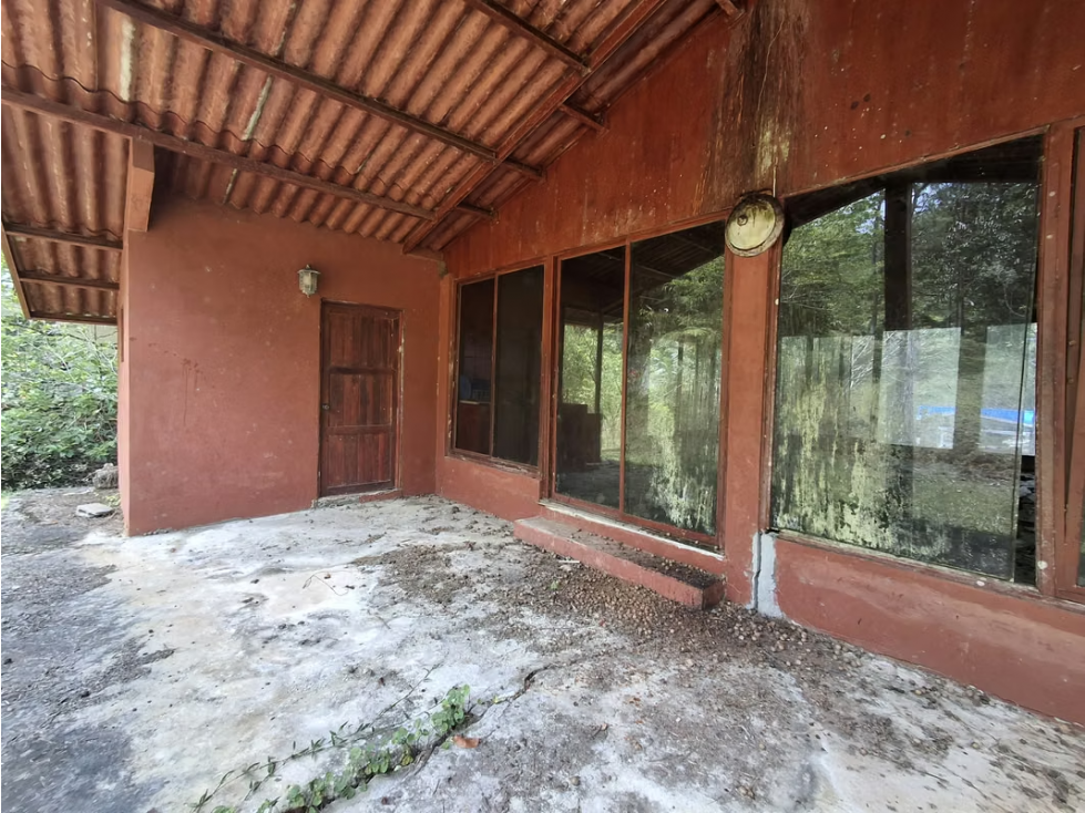 Se vende lote con casita en Altos de Cerro Azul — foto 4
