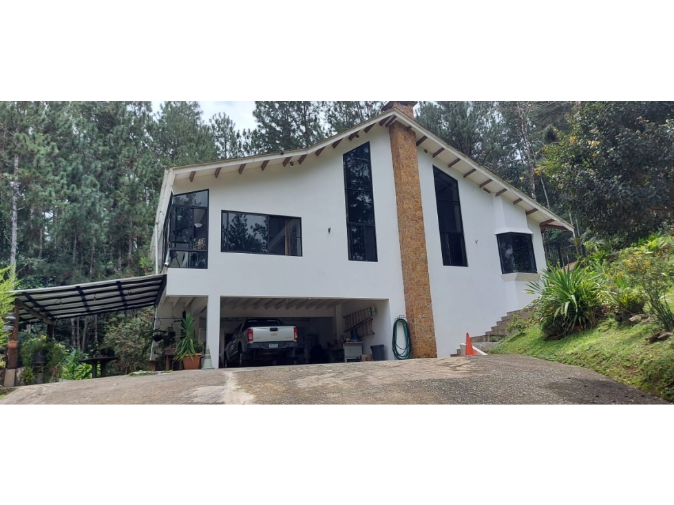 SE VENDE CASA $300,000.00 EN RESIDENCIAL PRIVADO ALTOS DE CERRO AZUL - 1