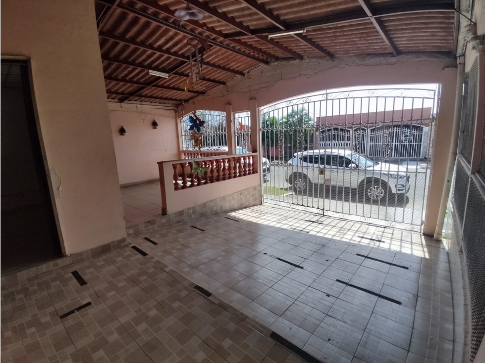 Venta de Casa en PARQUE REAL - 3