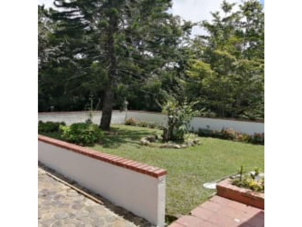 SE VENDE AMPLIA CASA EN ALTOS DE CERRO AZUL — foto 3