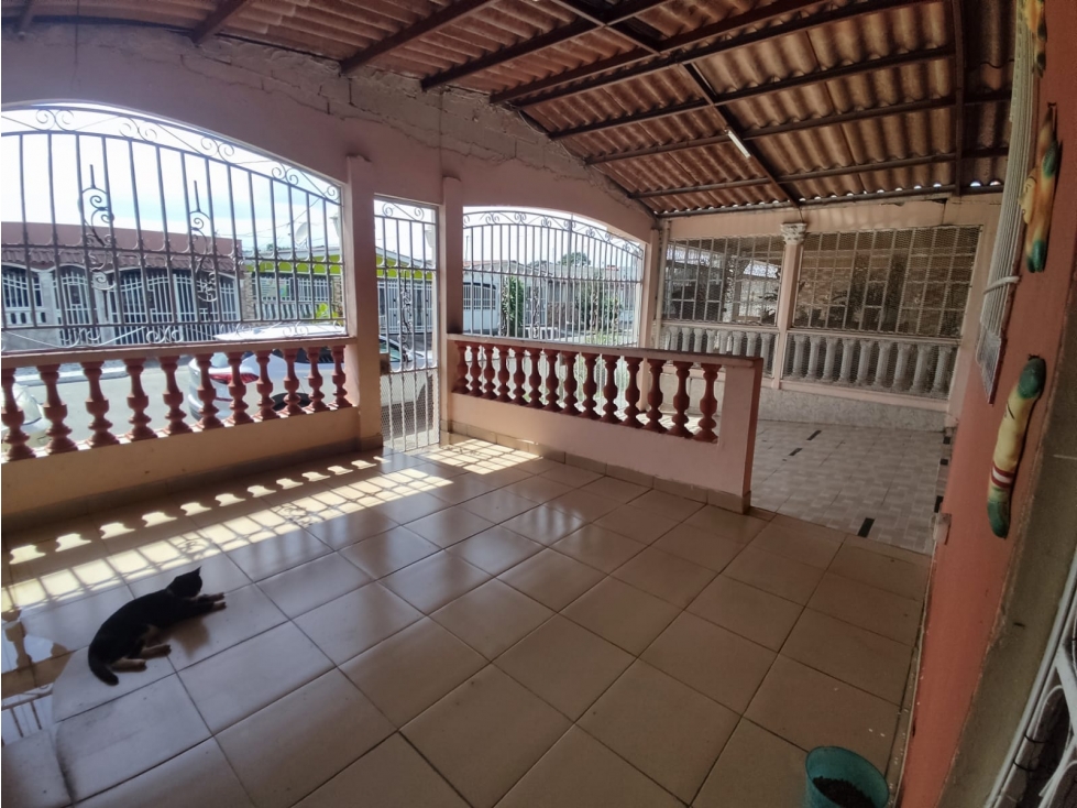 Venta de Casa en PARQUE REAL - 2