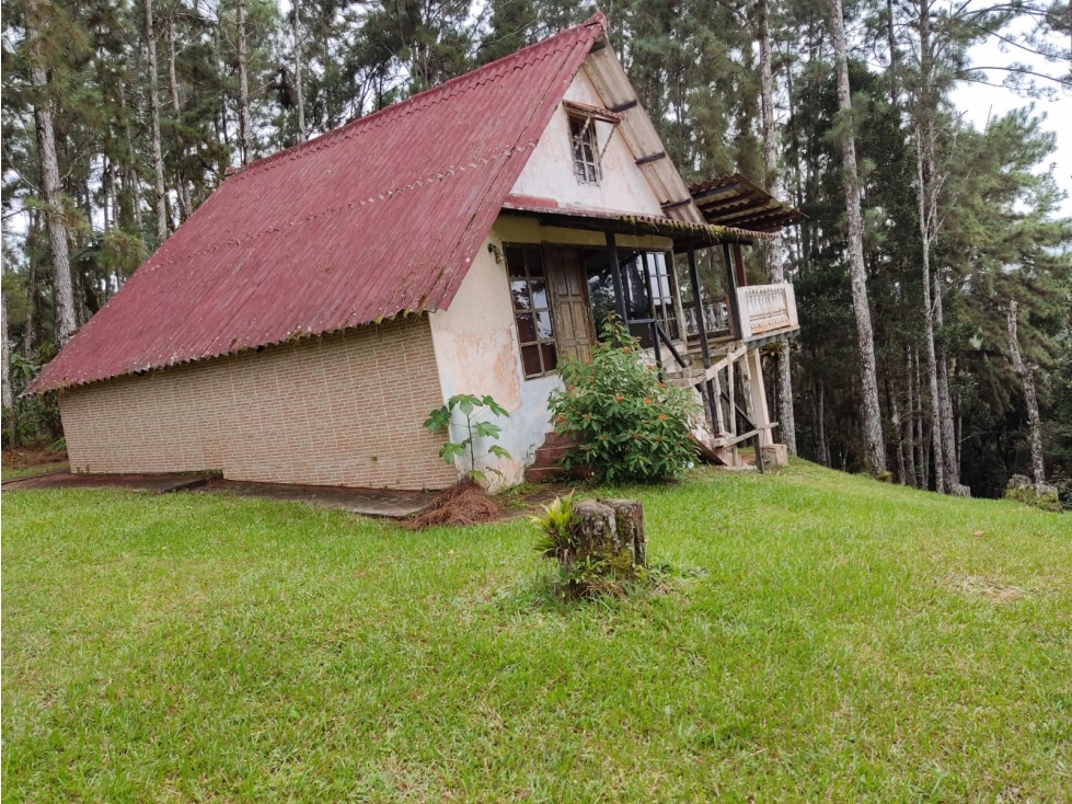 VENTA DE CASA EN ALTOS DE CERRO AZUL - 2