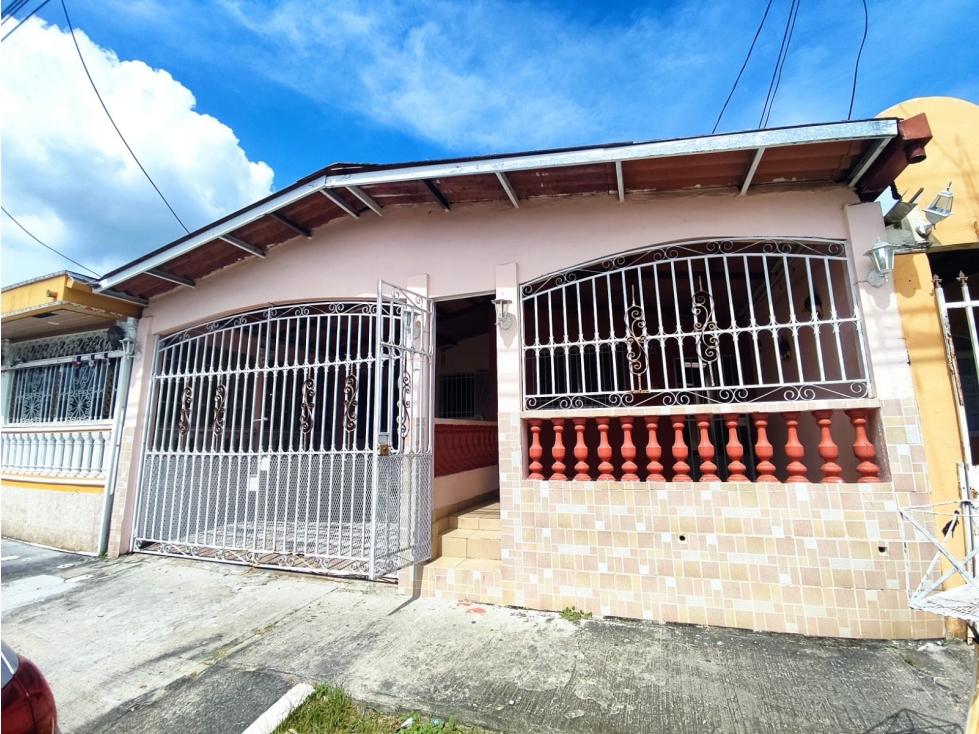 Venta de Casa en PARQUE REAL - 1
