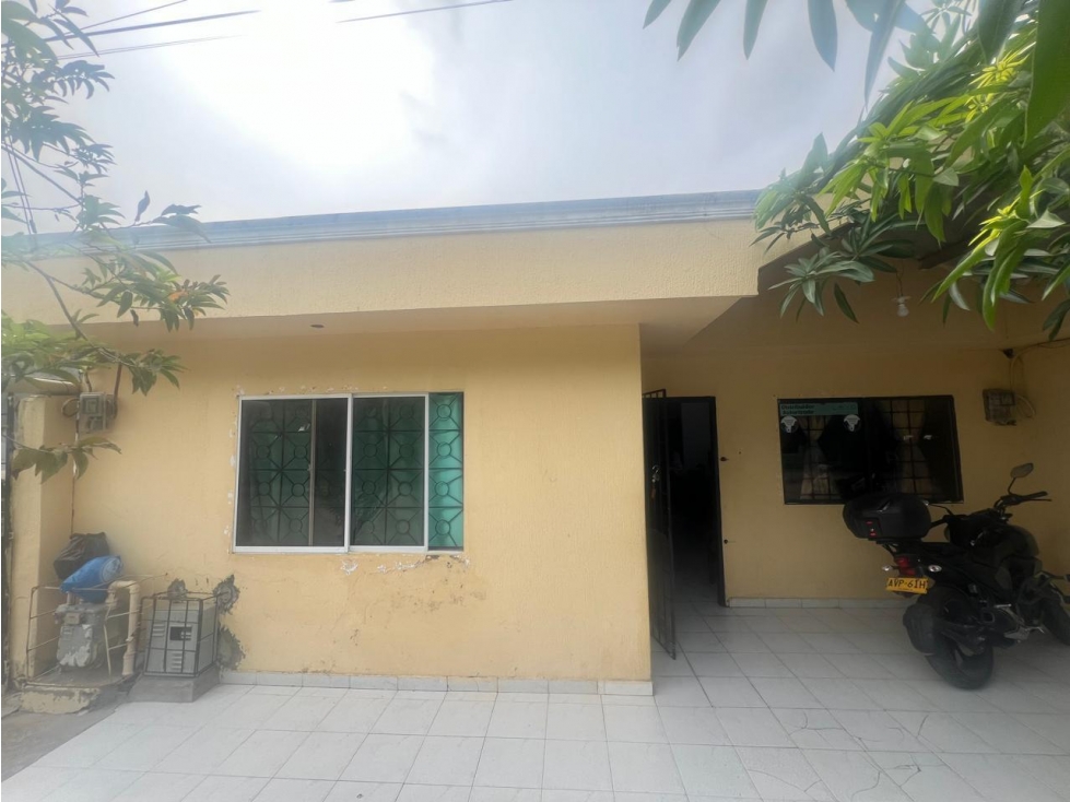 SE VENDE CASA GRANDE UBICADA EN EL BARRIO SUCRE — foto 2