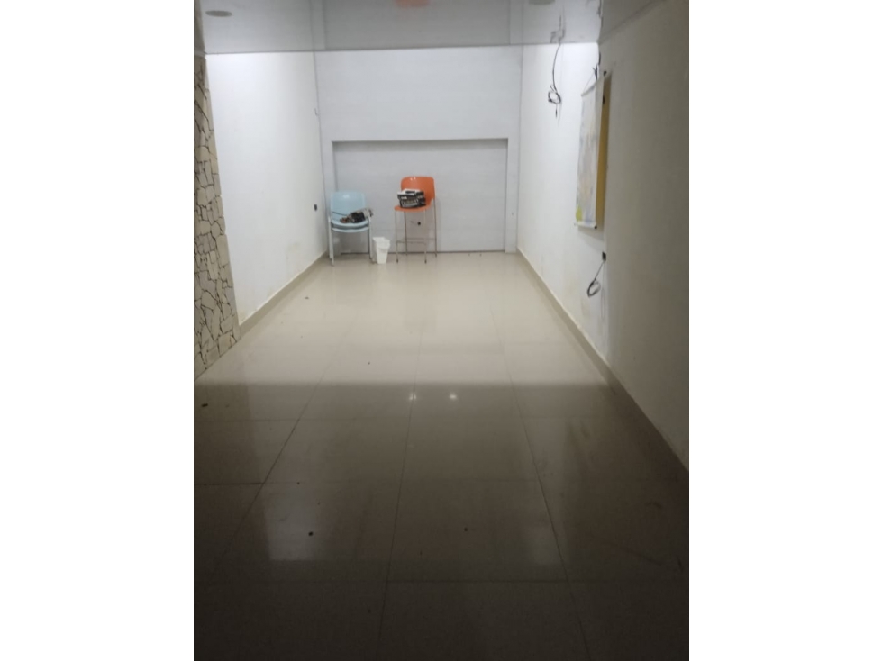 LOCAL EN ARRIENDO O VENTA EN EL CENTRO SOBRE LA CALLE 21 - 3