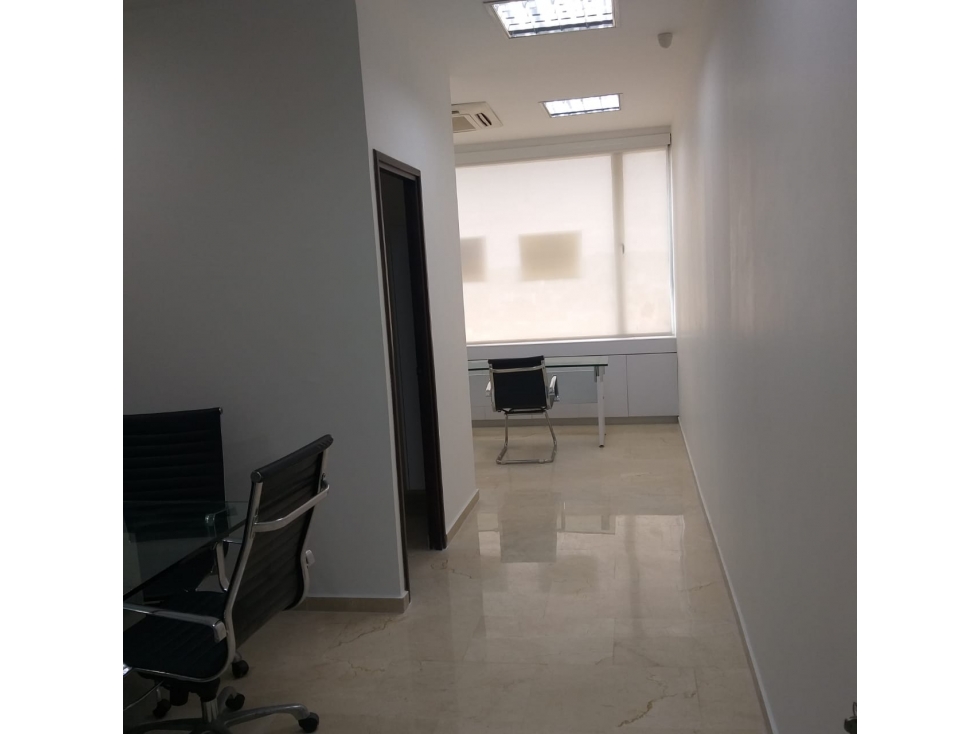 OFICNA PARA ARRIENDO EN MPNTERÍA EN CENTRO DE NEGOCIOS - 2