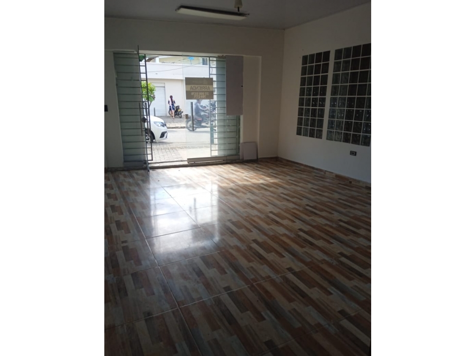 LOCAL EN ARRIENDO O VENTA EN EL CENTRO SOBRE LA CALLE 21 - 4