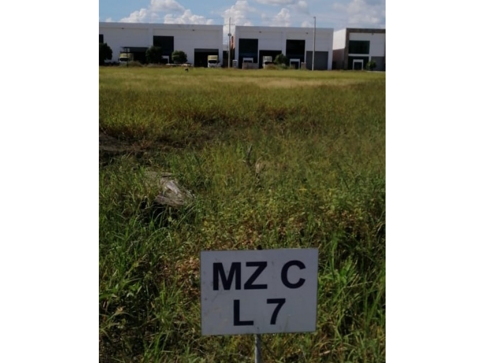 SE VENDE LOTE EN EL CENTRO LOGISTICO SAN JERONIMO — foto 3