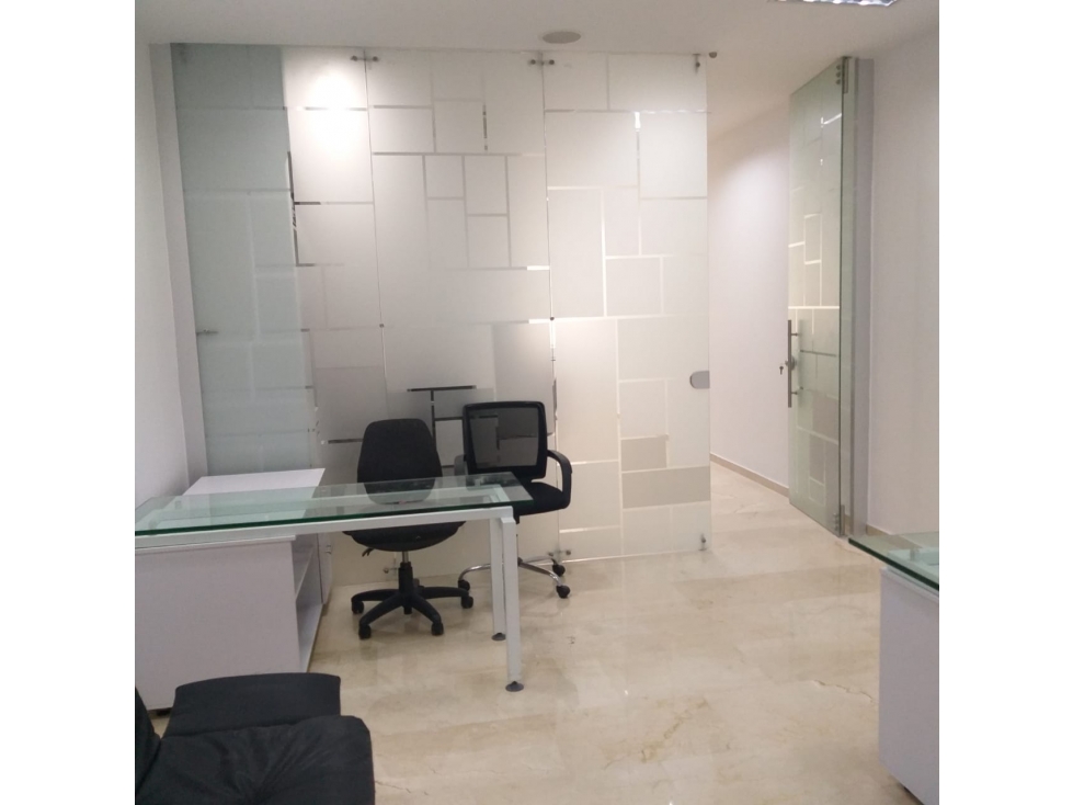 OFICNA PARA ARRIENDO EN MPNTERÍA EN CENTRO DE NEGOCIOS - 3