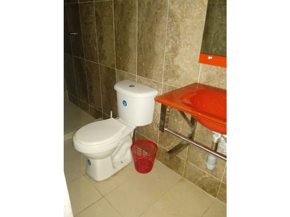 LOCAL EN ARRIENDO O VENTA EN EL CENTRO SOBRE LA CALLE 21 - 5