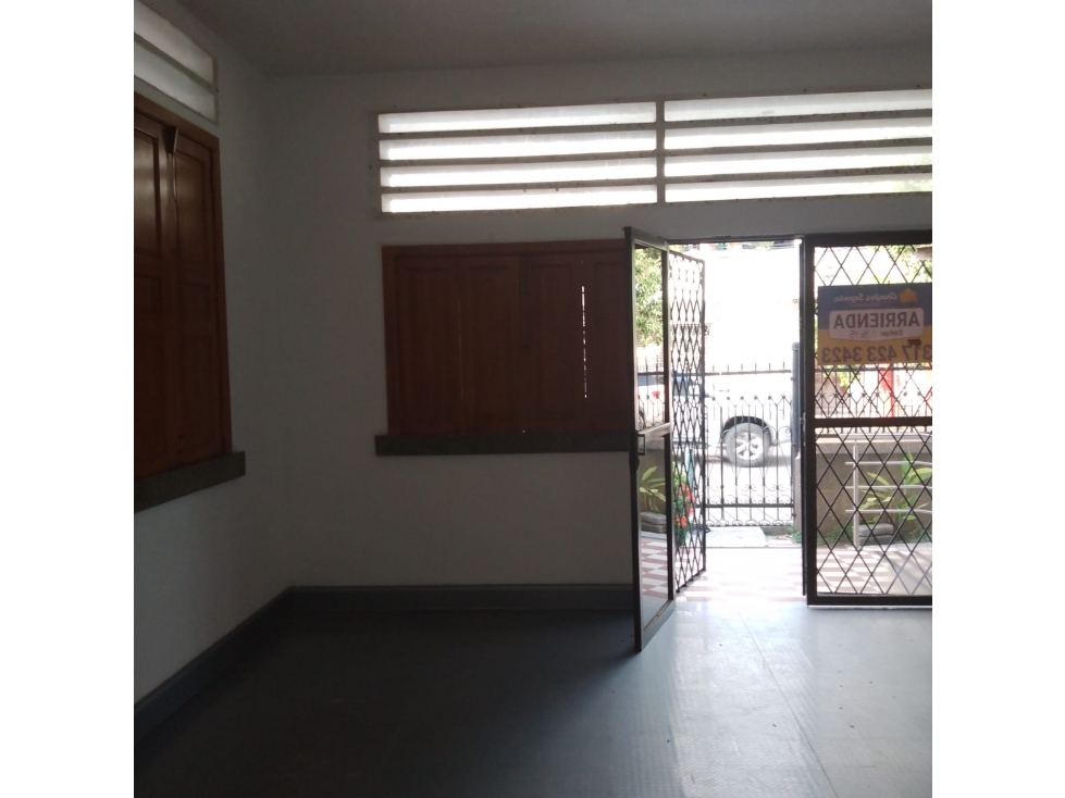 CASA COMERCIAL SOBRE CALLE 26 - 5