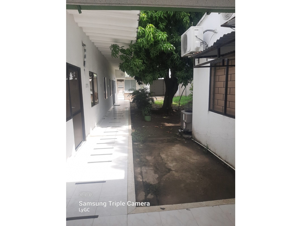 CASA COMERCIAL PARA OFICINAS SOBRE CRA 5 - 4
