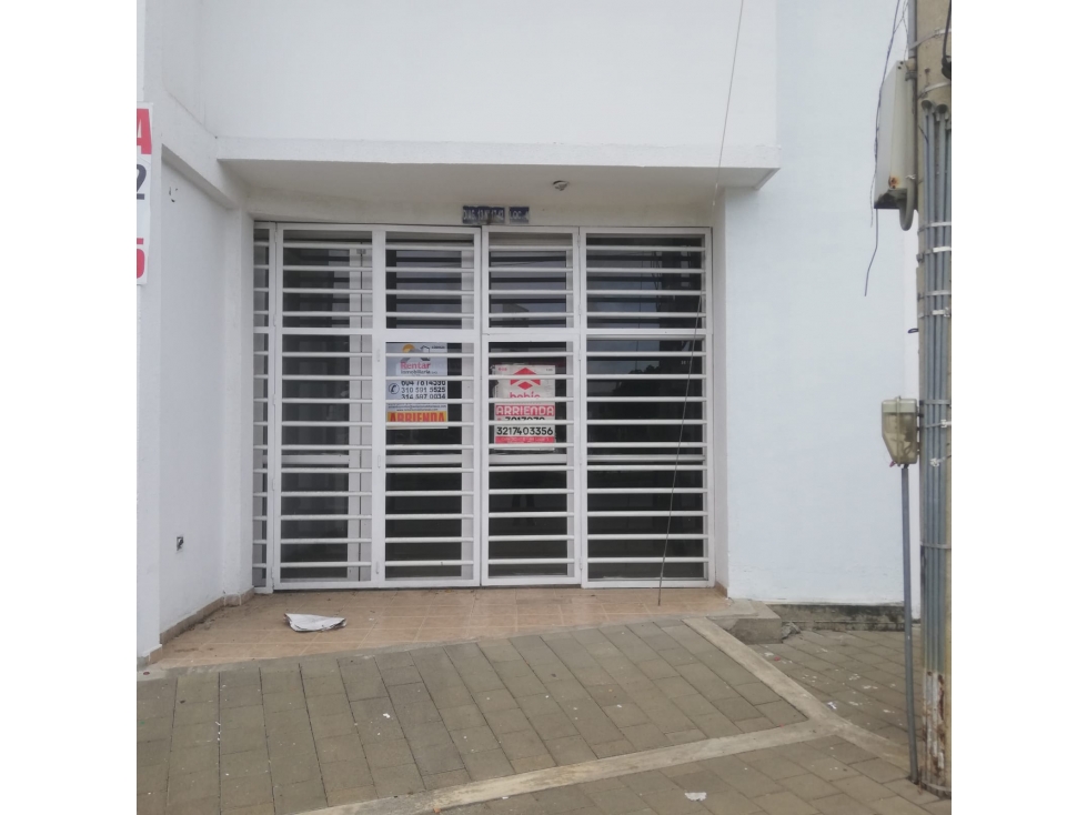 LOCAL EN EL BARRIO COLON