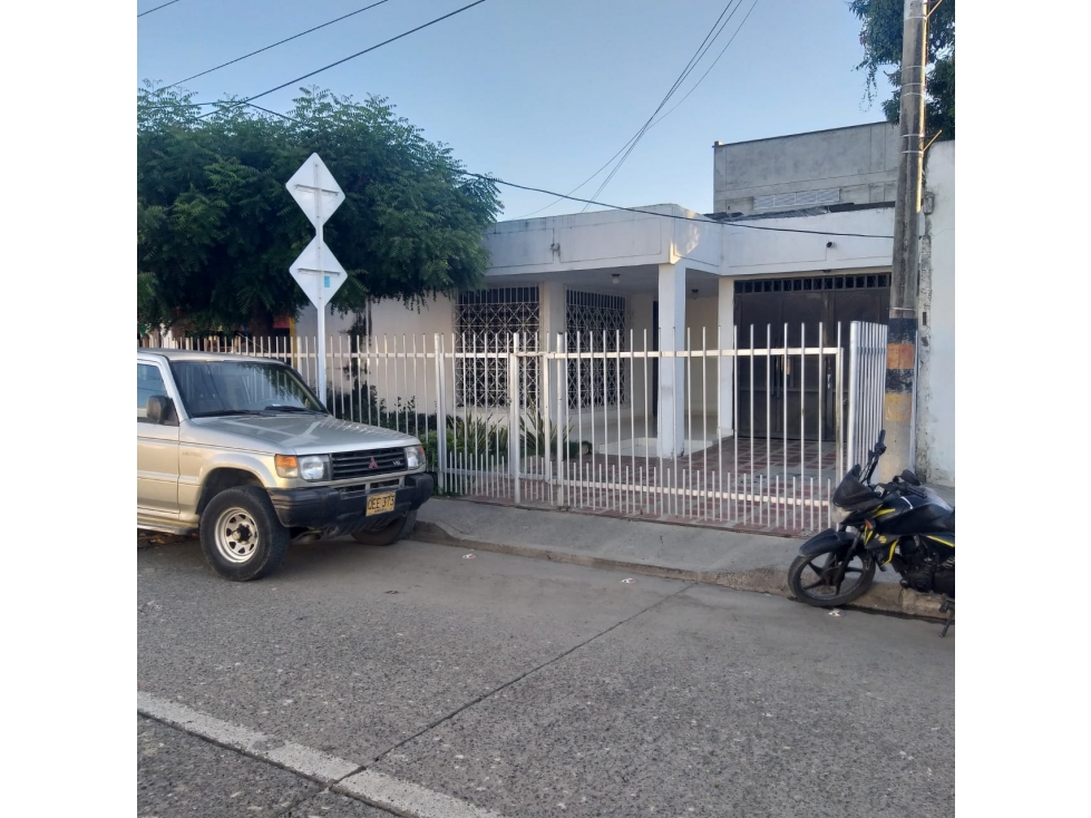 CASA EN VENTA PARA USO COMERCIAL SOBRE LA CALLE 37