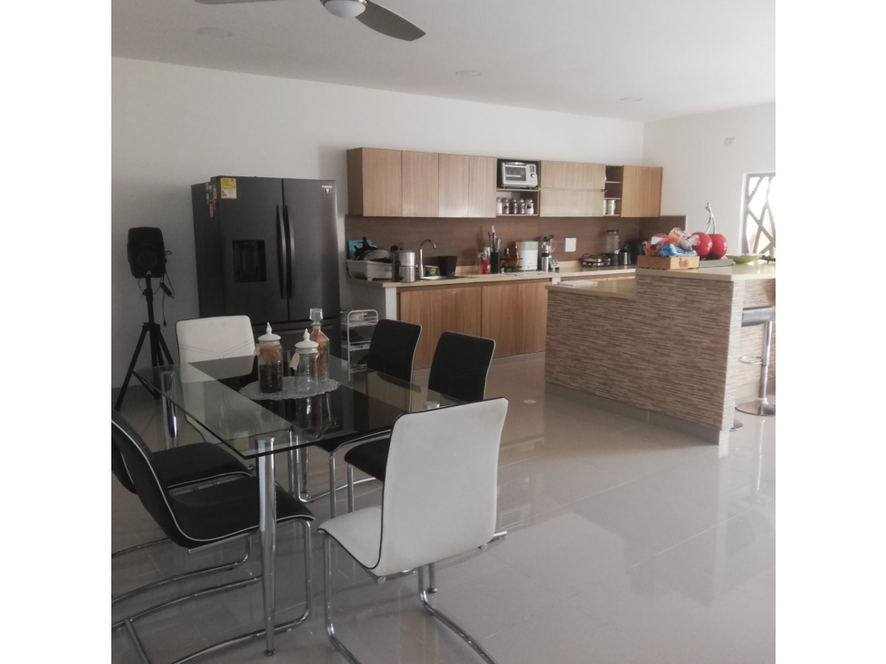 HERMOSA CASA EN BUENAVISTA — foto 2