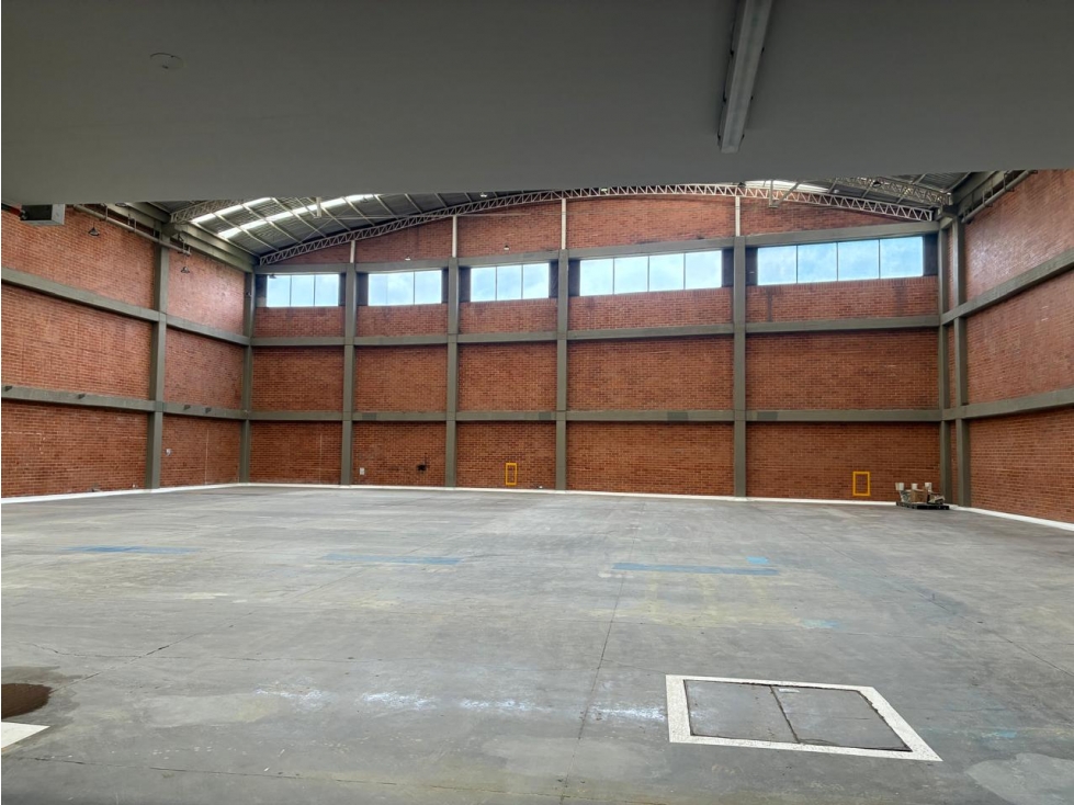 BODEGA PARQUE INDUUSTRIAL CEDI CALLE 13 AV BOYACA — foto 5