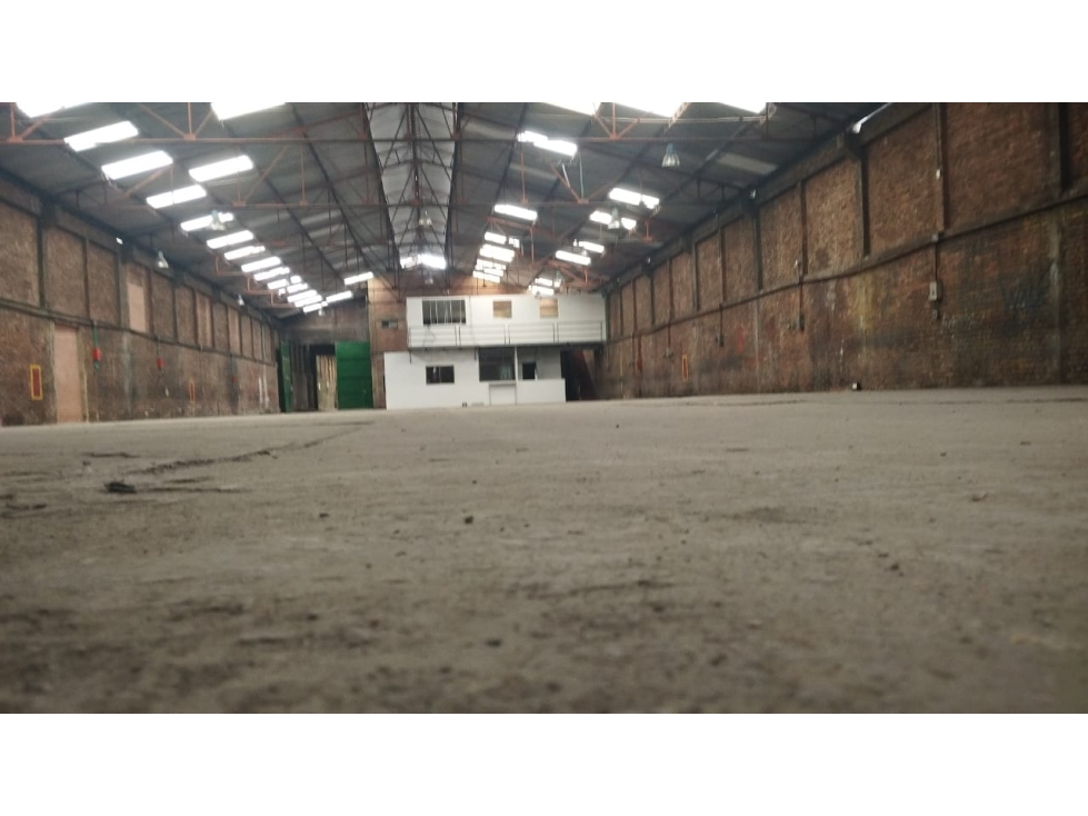 BODEGA INDUSTRIAL CASTILLA ARRIENDO — foto 2