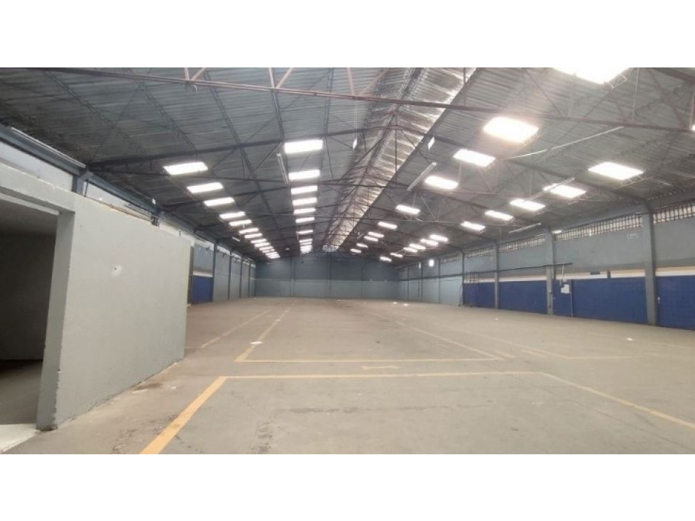 ARRIENDO BODEGA CALLE 13 AV CIUDAD DE CALI