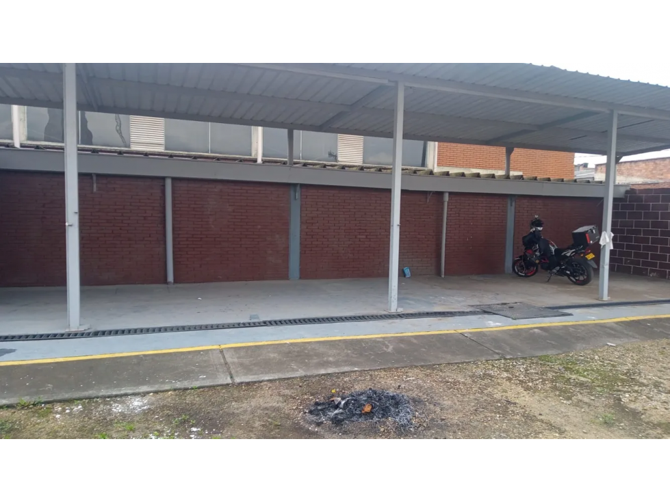 ARRIENDO BODEGA FONTIBON INDUSUSTRIAL — foto 4