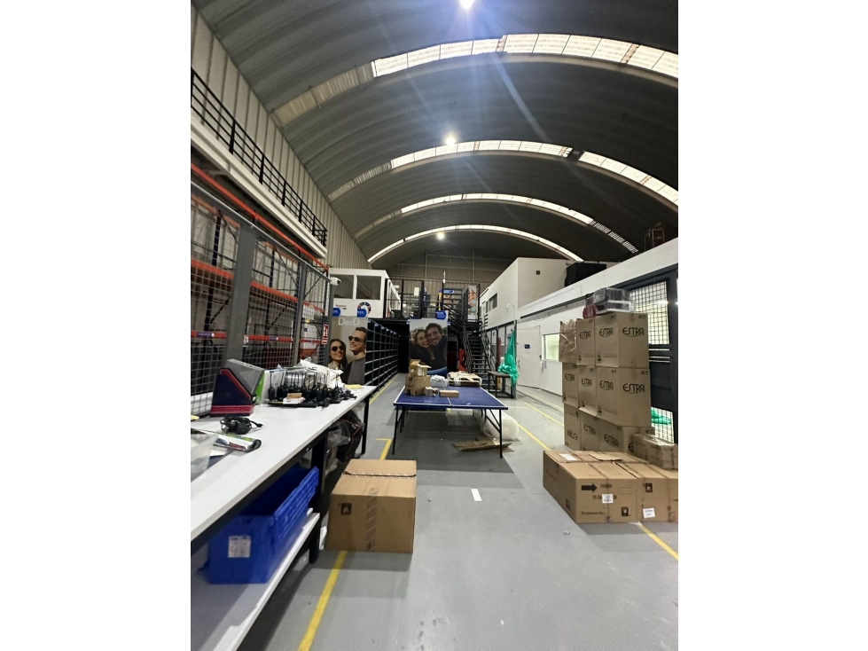 ARRIENDO BODEGA TOBERIN INDUSTRIAL