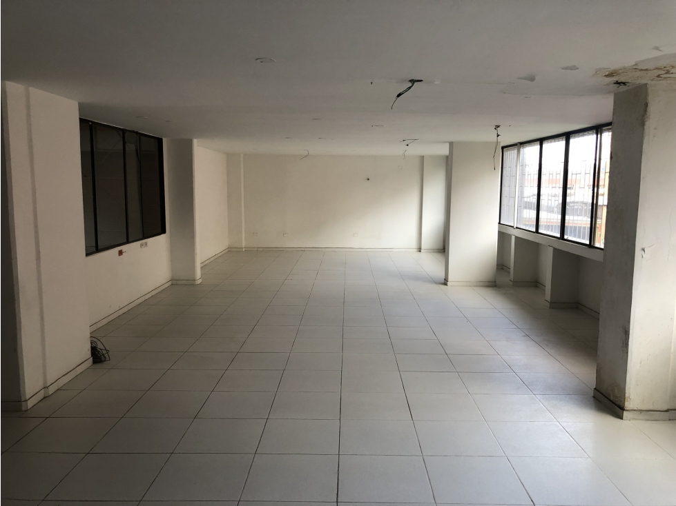 ARRIENDO EDIFICIO BODEGA MONTEVIDEO OPERATIVO — foto 2