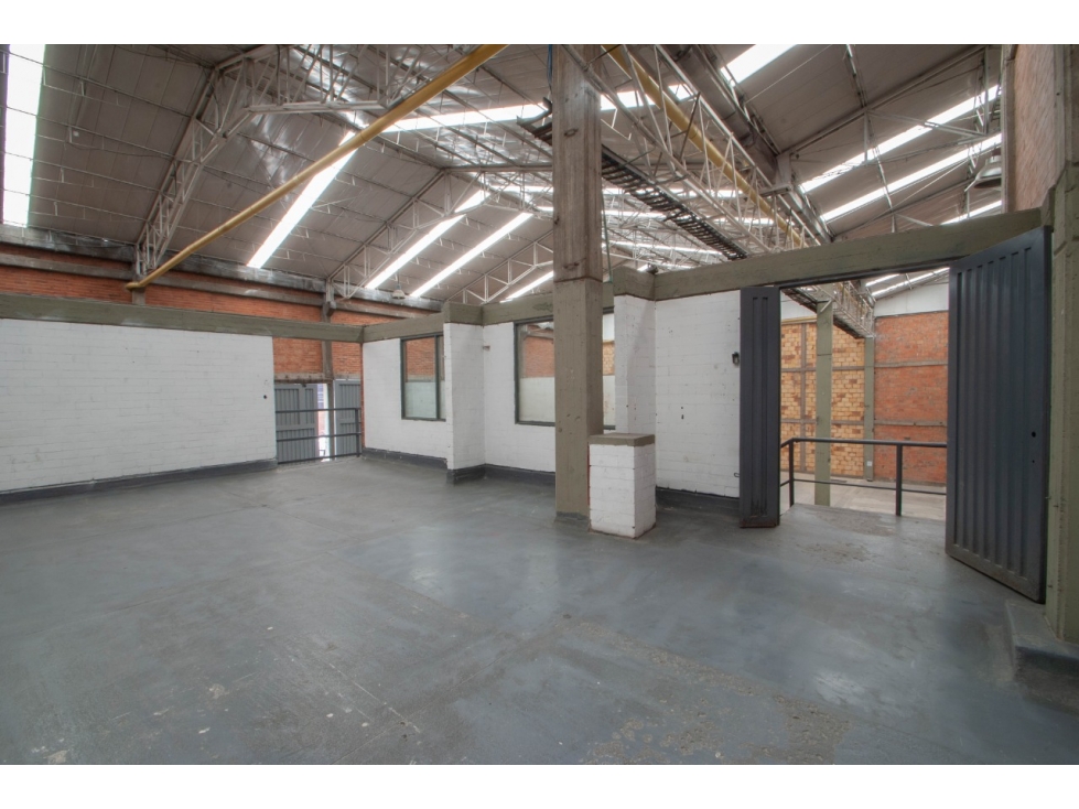 ARRIENDO BODEGA INDUSTRIAL MONTEVIDEO 3.132 M2 (3) — foto 5