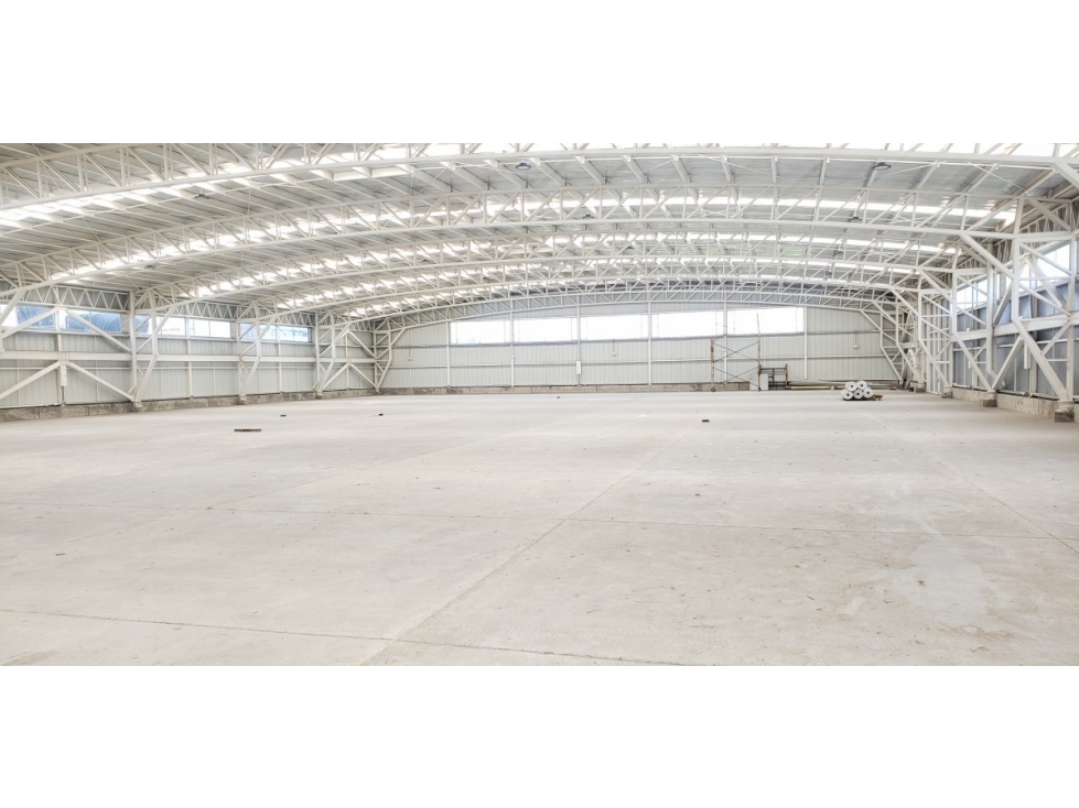 VENTA BODEGA OPERATIVA INDUSTRIAL ENGATIVA