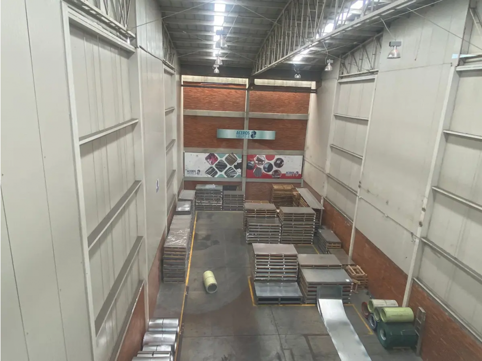 VENDO BODEGA PARQUE INDUSTRIAL FONTIBON