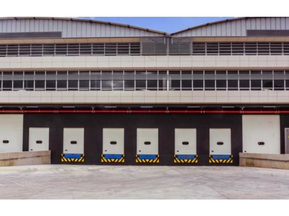 ARRIENDO BODEGA FONTIBON INDUSTRIAL 10 MINUTOS AEROPUERTO