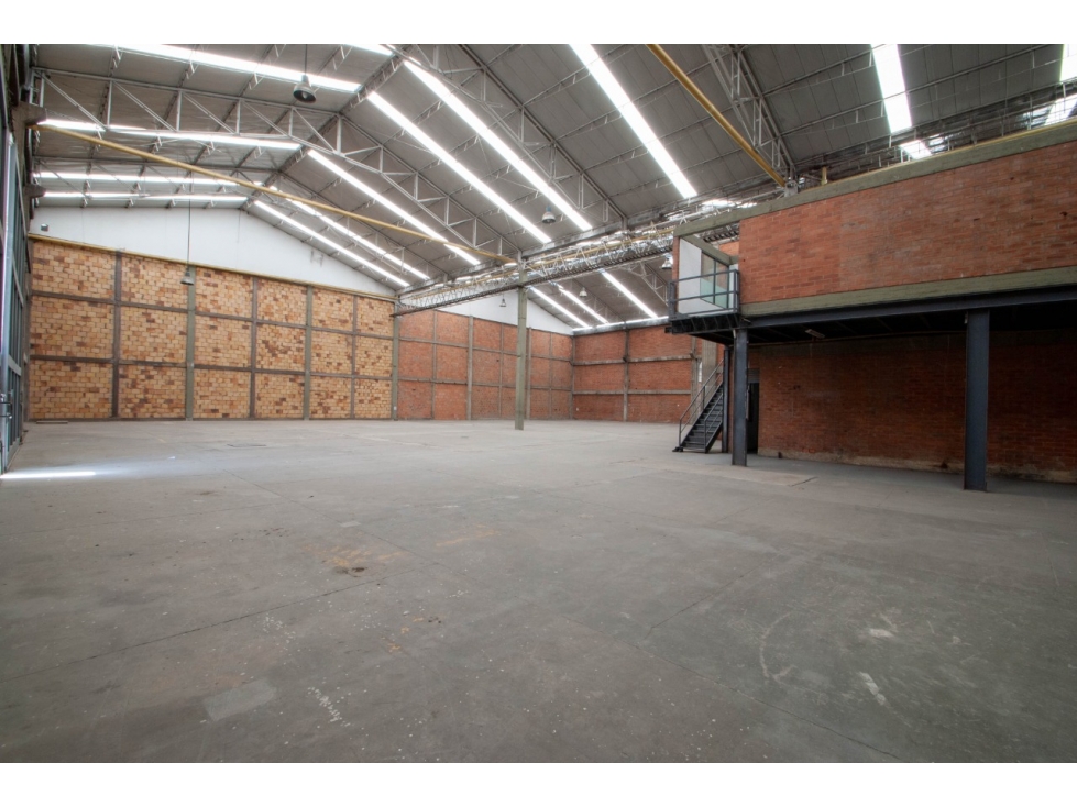 ARRIENDO BODEGA INDUSTRIAL MONTEVIDEO 3.132 M2 (3) — foto 4