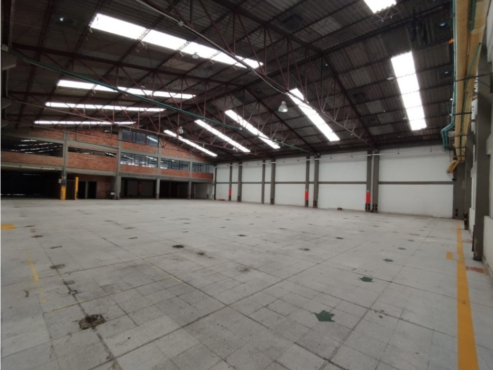 ARRIENDO BODEGA AUTOPISTA SUR AV K68 — foto 5