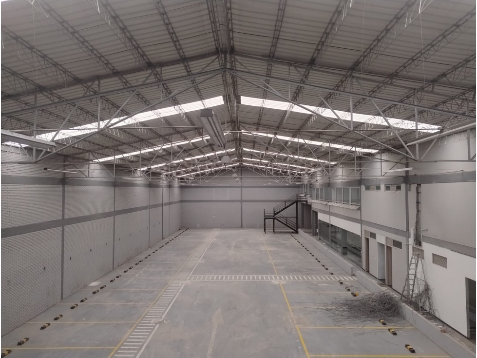 ARRIENDO -VENTA BODEGA ZONA INDUSTRIAL PUENTE ARANDA