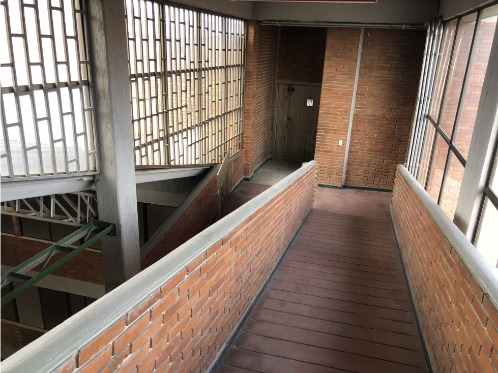 ARRIENDO EDIFICIO BODEGA MONTEVIDEO OPERATIVO — foto 5