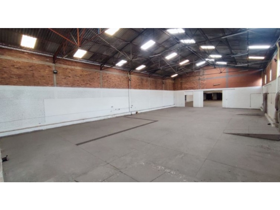 ARRIENDO BODEGA PUENTRE ARANDA OPERATIVA — foto 5