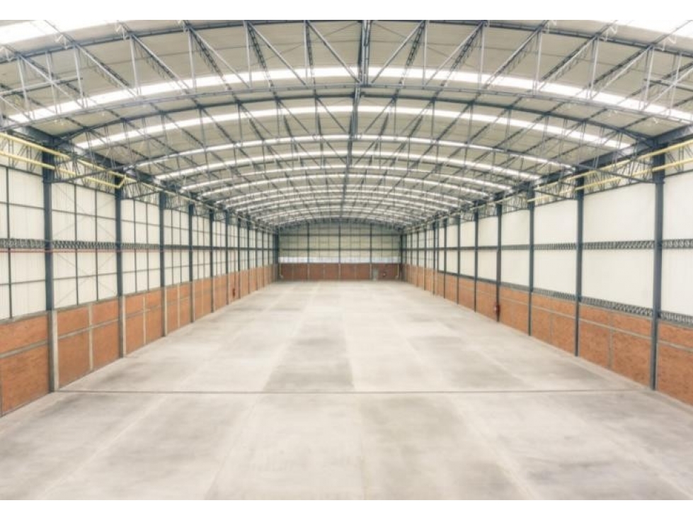 ARRIENDO BODEGA FONTIBON INDUSTRIAL 10 MINUTOS AEROPUERTO — foto 6