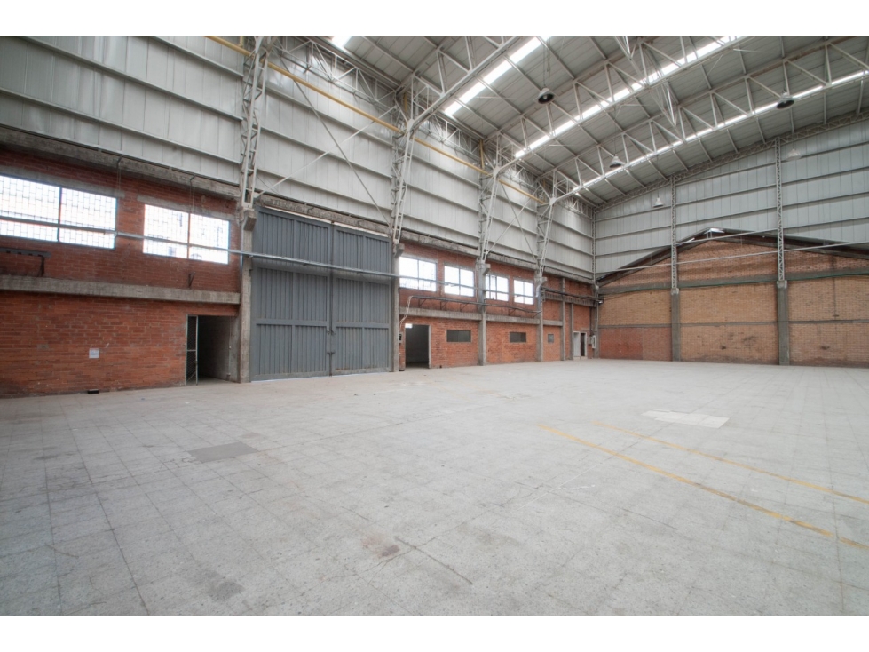 ARRIENDO BODEGA INDUSTRIAL MONTEVIDEO 3.132 M2 (3) — foto 3