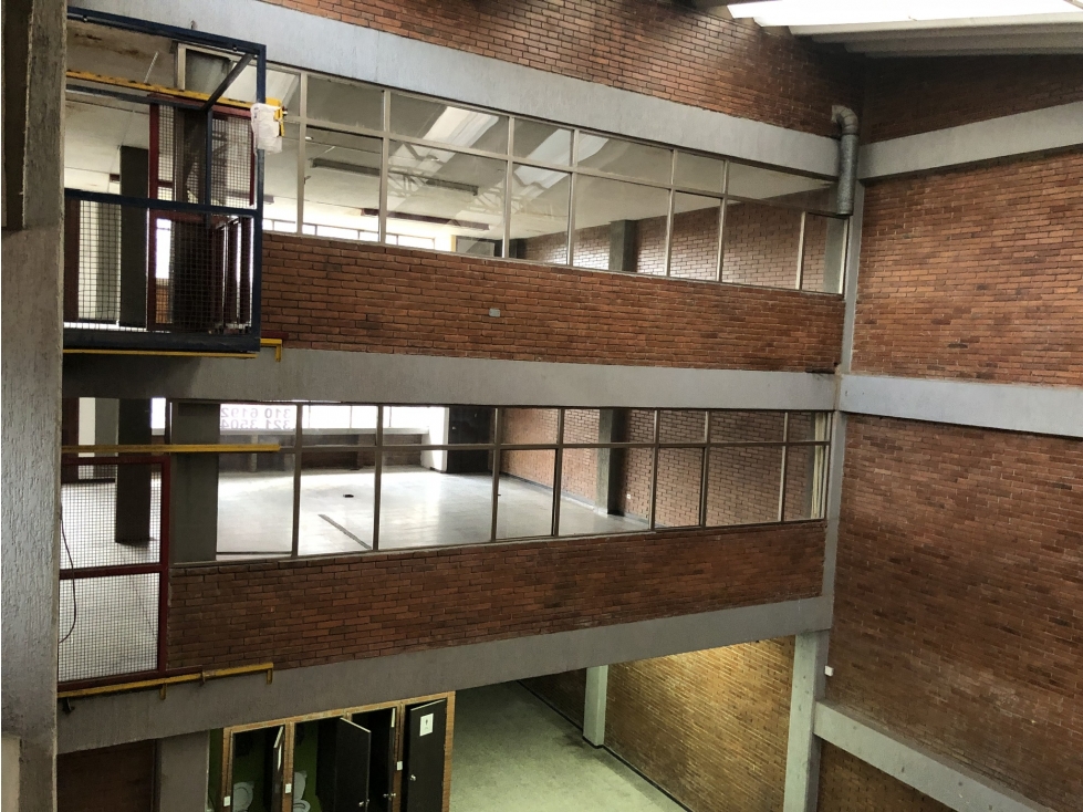 ARRIENDO EDIFICIO BODEGA MONTEVIDEO OPERATIVO — foto 6