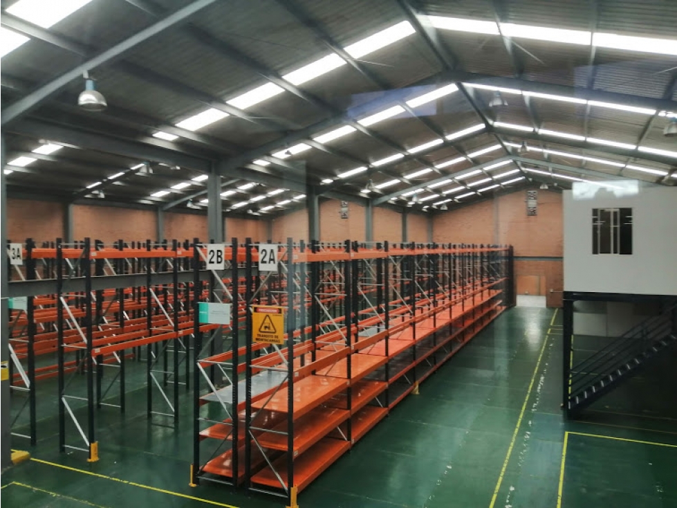 ARRIENDO BODEGA FONTIBON INDUSTRIAL — foto 5