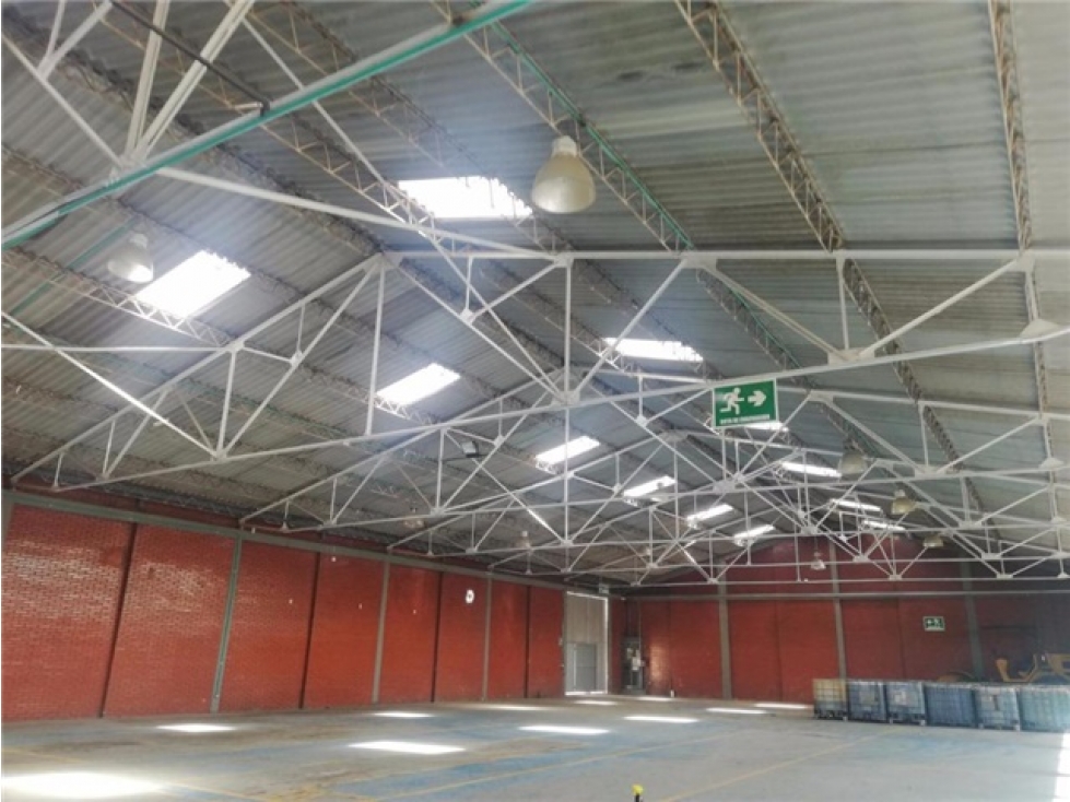ARRIENDO BODEGA FONTIBON INDUSUSTRIAL — foto 2