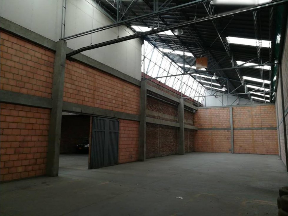ARRIENDO BODEGA INDUSTRIAL 4.000 M2 AUTOPISTA SUR OPERATIVA — foto 4