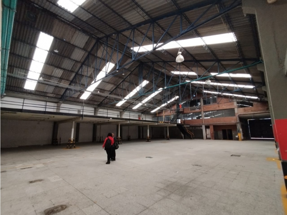ARRIENDO BODEGA AUTOPISTA SUR AV K68 — foto 6