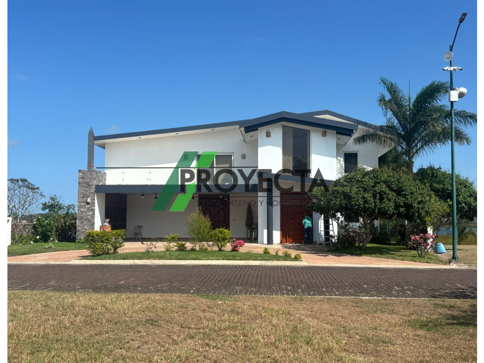 BELLA RESIDENCIA EN VENTA EN LAGUNAS DE MIRALTA - 2
