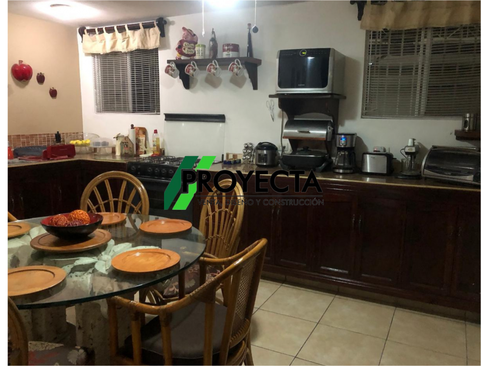 CASA EN VENTA EN LA COLONIA ALTAVISTA - 5