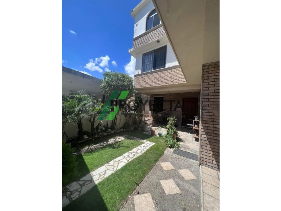 CASA EN VENTA A UNOS METROS DEL TEC DE MADERO - 2