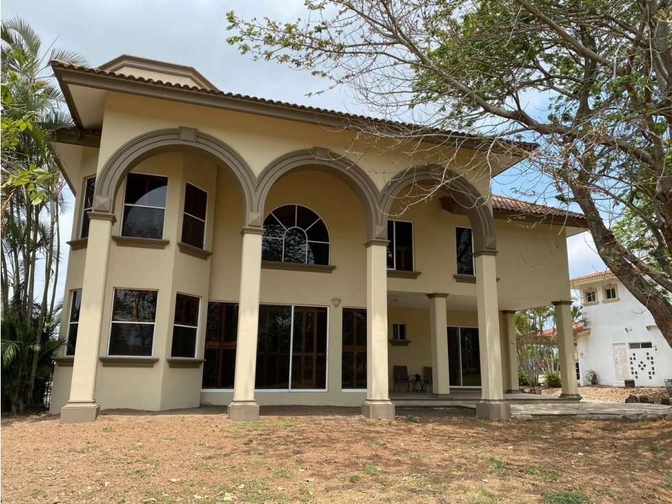 CASA EN VENTA LAGUNAS DE MIRALTA - 6