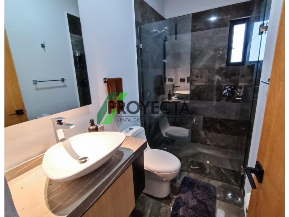 CASA EN VENTA, MODERNA Y CON ACABADOS DE LUJO EN LAGUNAS DE MIRALTA - 3